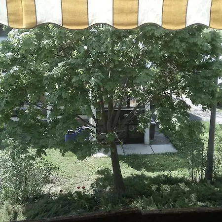 Furedi Piheno Apartman *